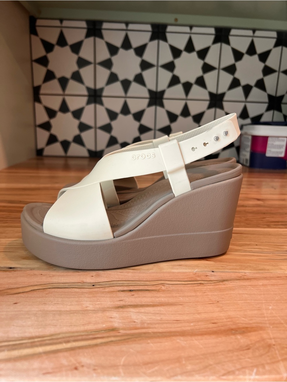 Crocs Brooklyn High Wedge Sandals Bone Taupe LiteRide Comfort Platform Women’s 5 - Picture 7 of 10